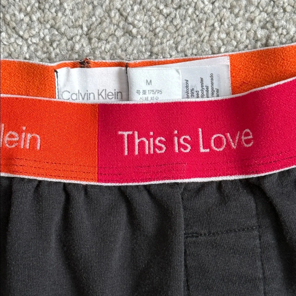 Calvin Klein This is Love Sweatpants